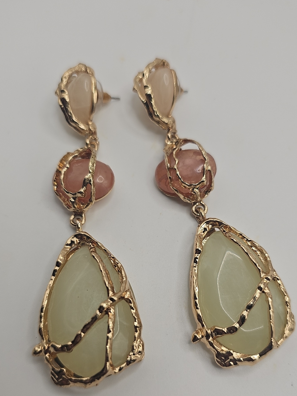 Gold-Tone Drop Earrings with Cream and Pink Stones. Lightweight New